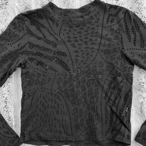 Black Active Workout Abstract Design Mesh Holes Long Sleeve Top - Picture 3 of 6